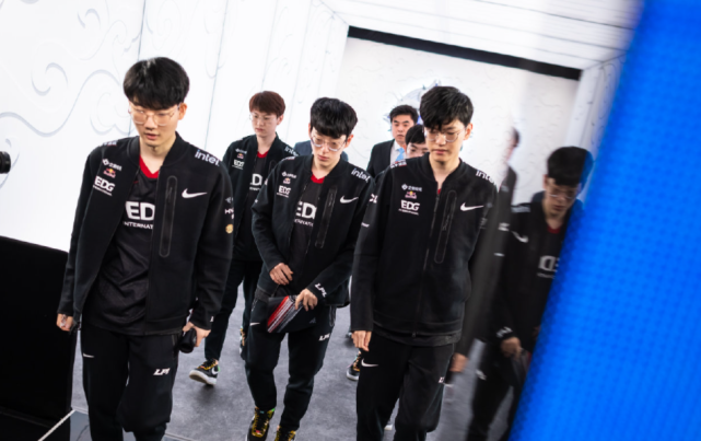 部3强的夹 部3强的夹