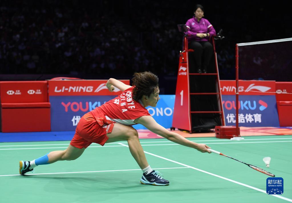 乎集体缺席 乎集体缺席